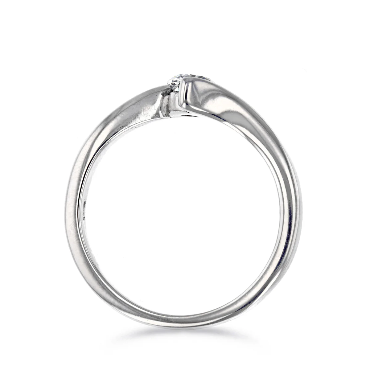 0.30ct Round Brilliant Solitaire Twist Ring | Pre-Loved | 18K White Gold - Image 3