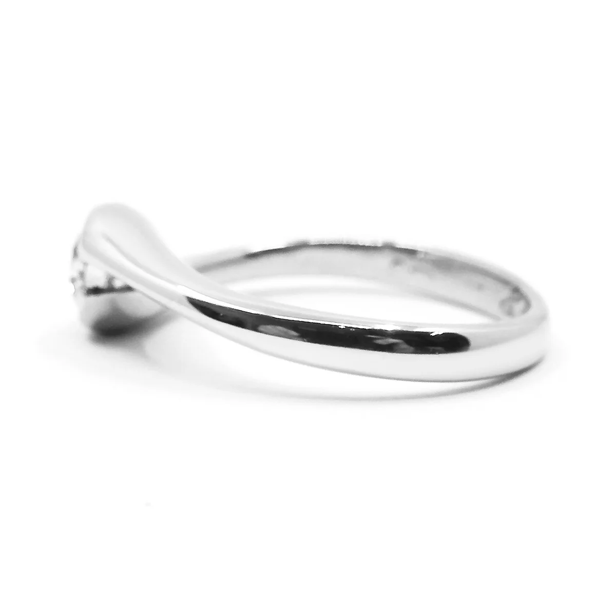 0.50ct Bezel Set Twist Ring | Pre-Loved | 18K White Gold - Image 2