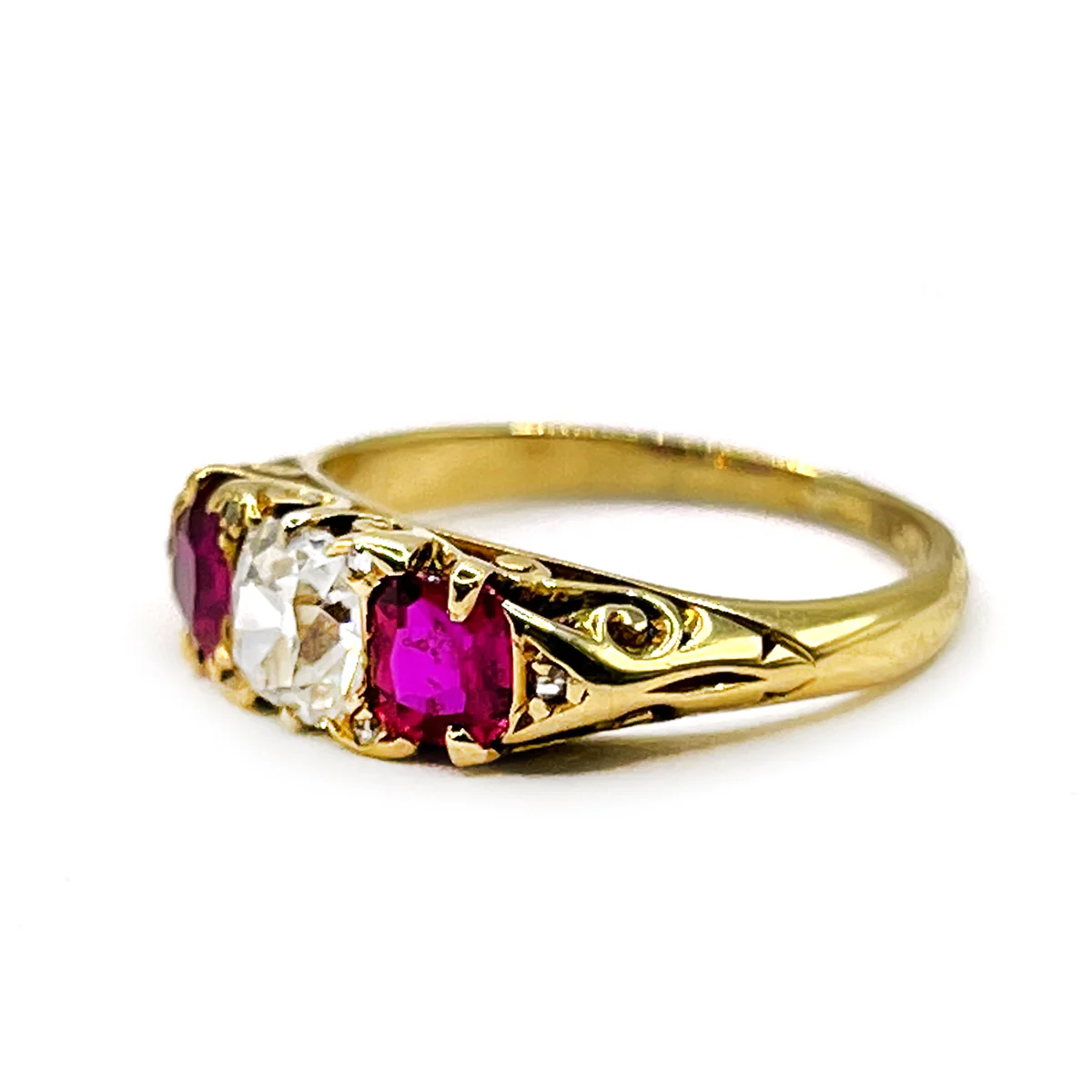 0.55ct Diamond and Ruby Three Stone Ring | Pre-Loved | 18K Yellow Gold - Image 3