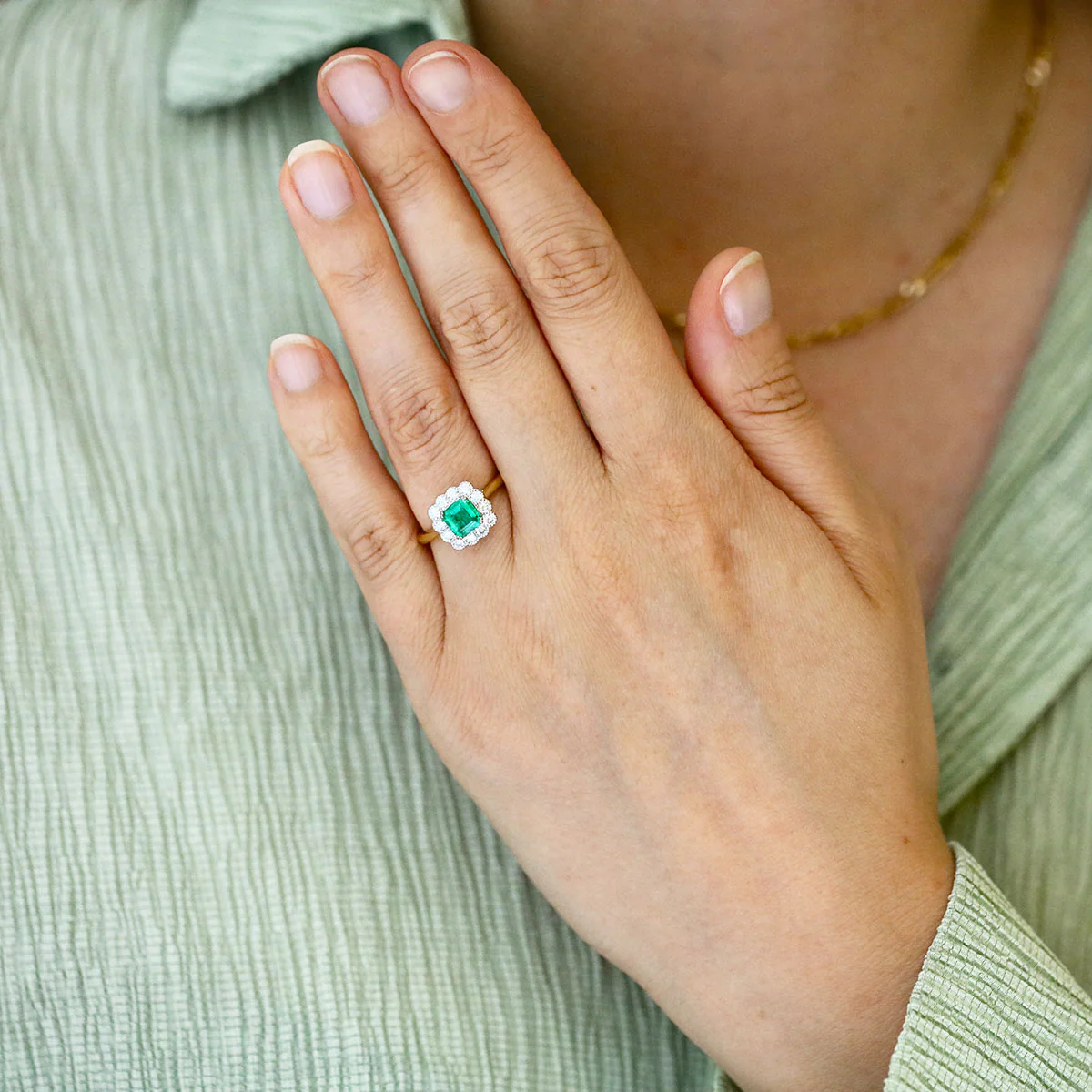 0.80ct Square Cut Emerald and 0.47ct Diamond Halo Dress Ring (Contemporary Mount) | Pre-Loved | 18K Yellow Gold - Image 6