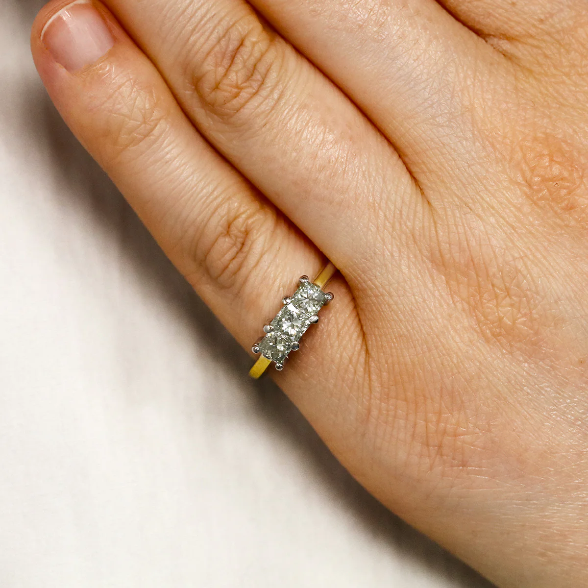1.00ct Princess Cut Diamond Three Stone Ring | Pre-Loved | 18K Yellow Gold - Image 6