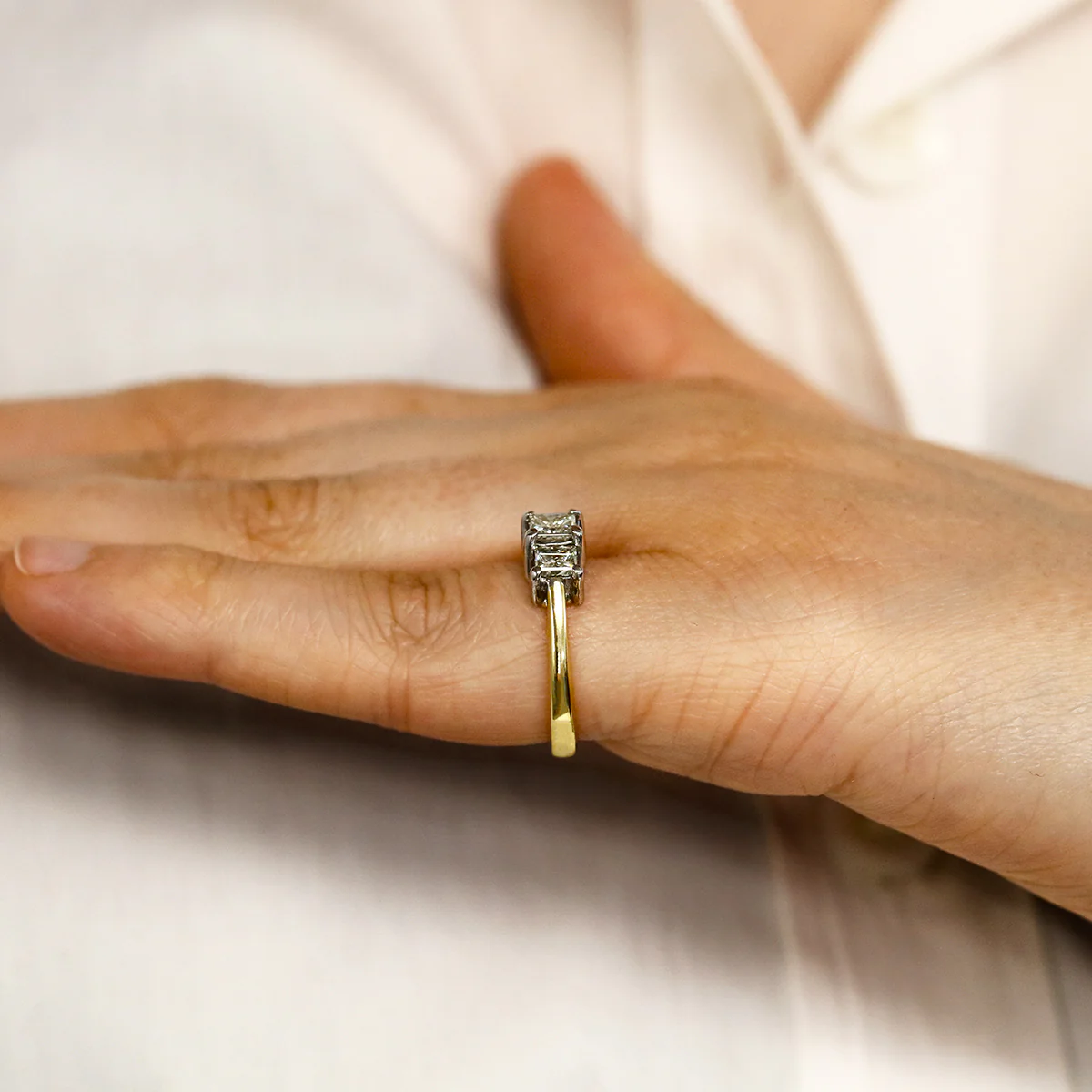 1.00ct Princess Cut Diamond Three Stone Ring | Pre-Loved | 18K Yellow Gold - Image 7