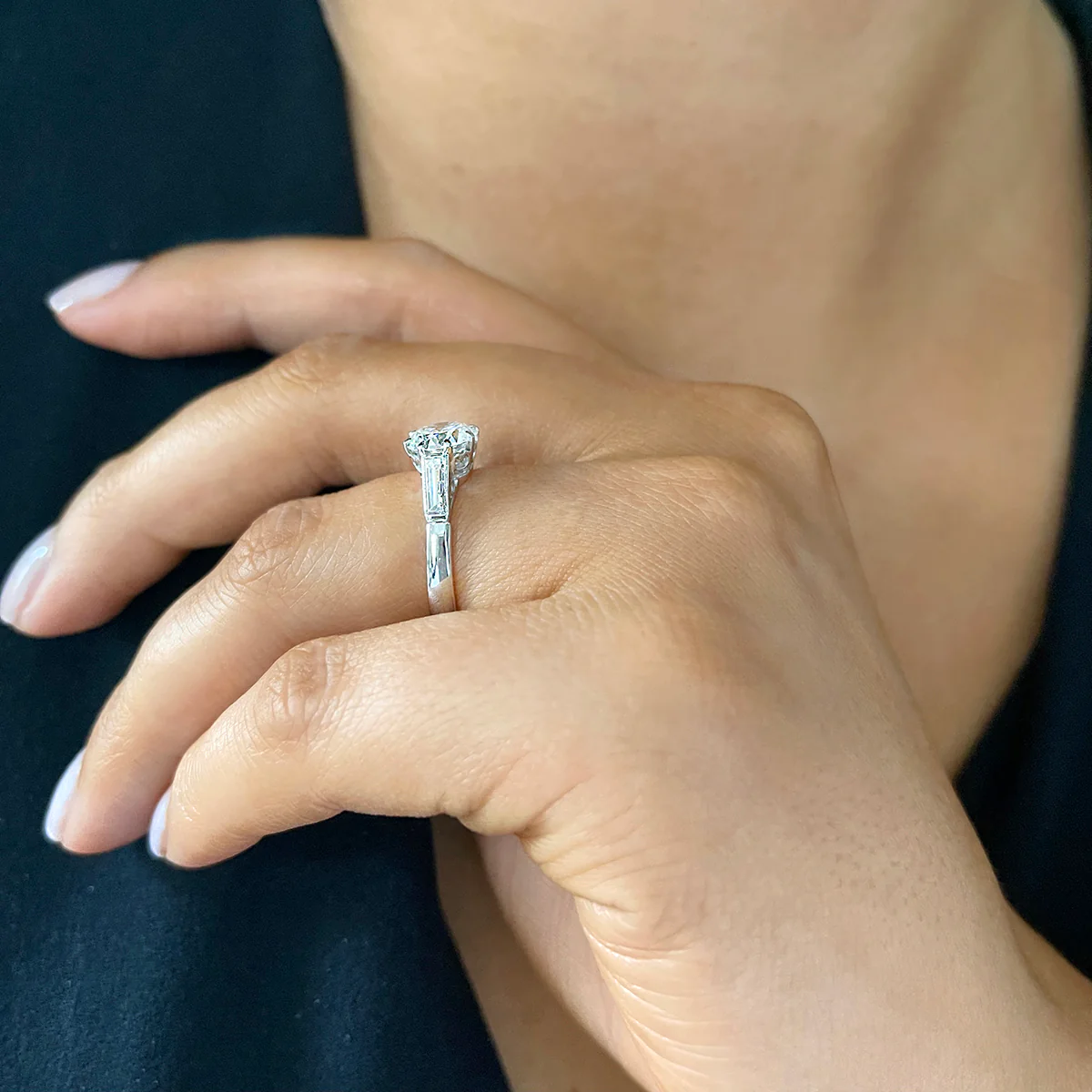 1.86ct Ada Vintage Inspired Round Brilliant with Baguette Shoulders Engagement Ring | Pre-Loved | Platinum - Image 6