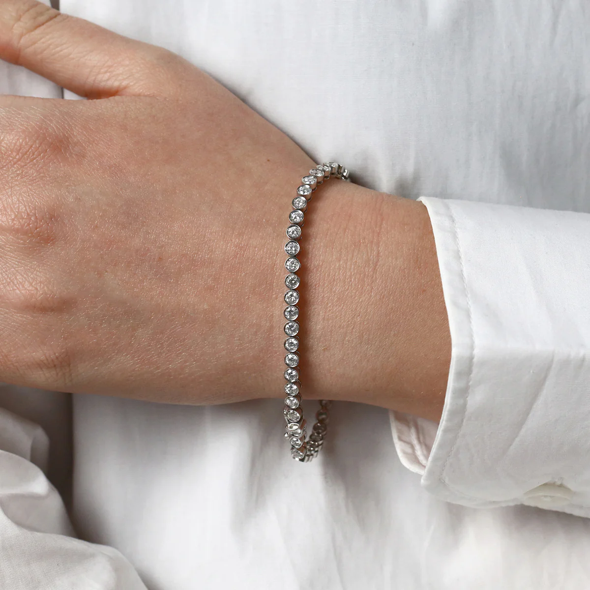4.23ct Diamond Tennis Bracelet | Pre-Loved | 18K White gold - Image 6