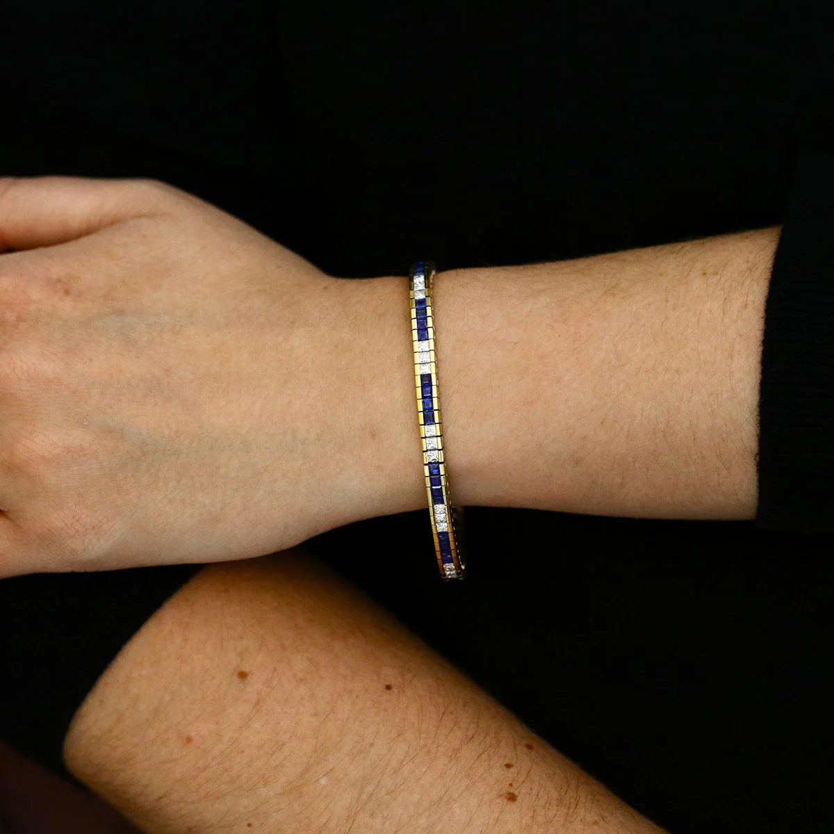 4.4ct Sapphire and 3.3ct Diamond Princess Cut Tennis Bracelet | Pre-Loved |18K Yellow Gold - Image 4