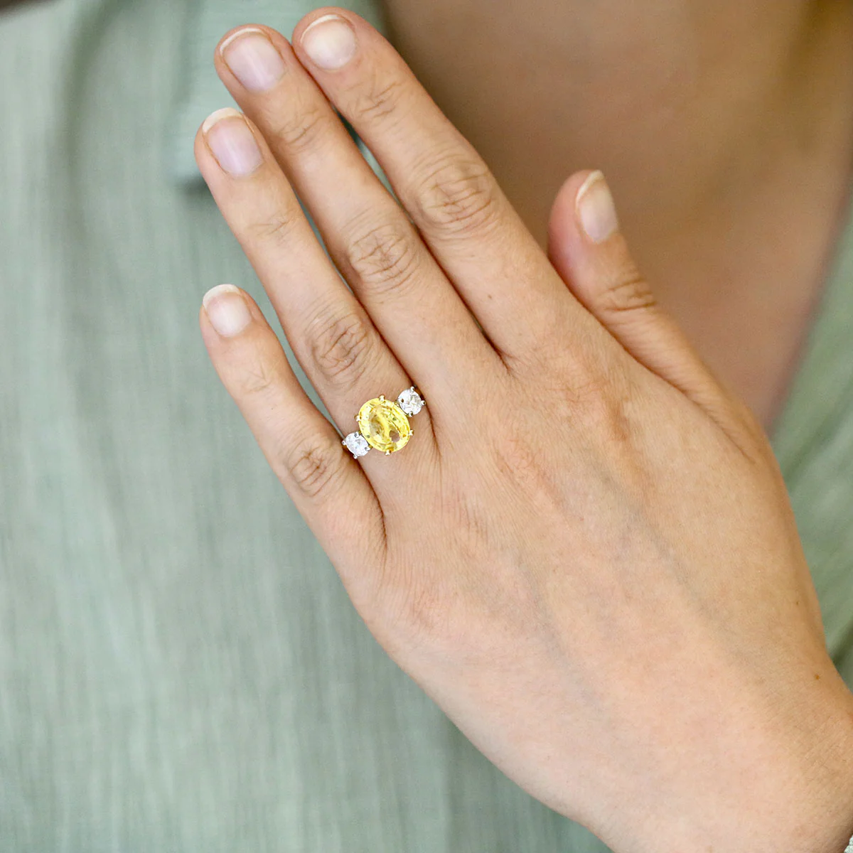4.86ct Oval Cut Yellow Sapphire and 1.00ct Brilliant Cut Diamond Three Stone Ring (Contemporary Mount) | Pre-Loved | 18K Yellow Gold - Image 6