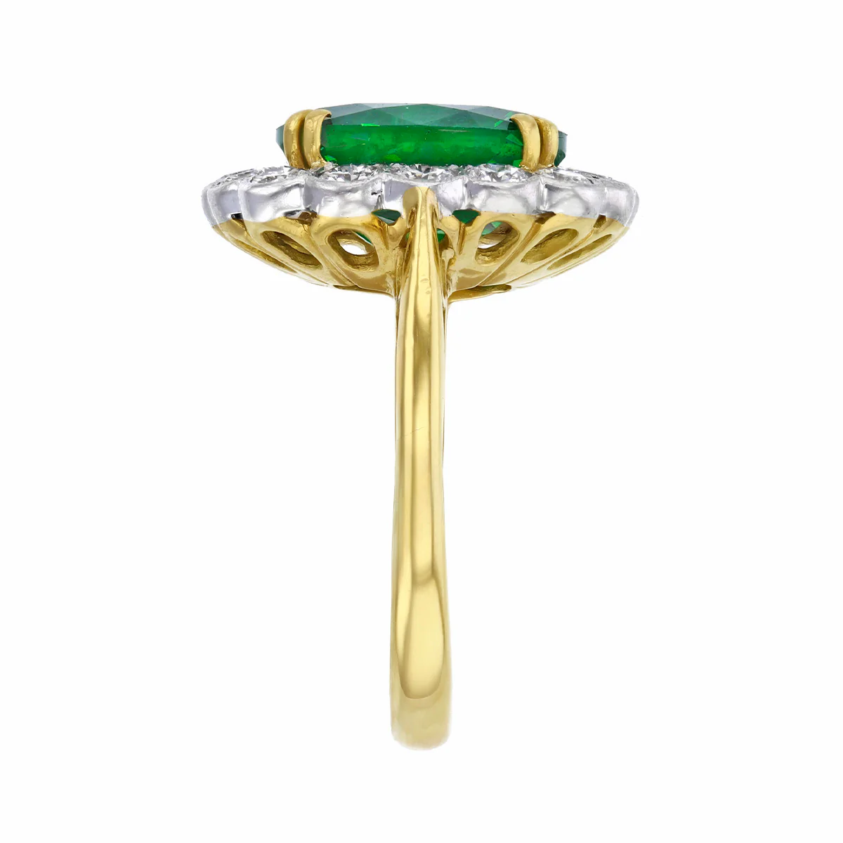 5.29ct Emerald and 1.12ct Diamond Cluster Ring | Pre-Loved | 18K Yellow Gold - Image 4