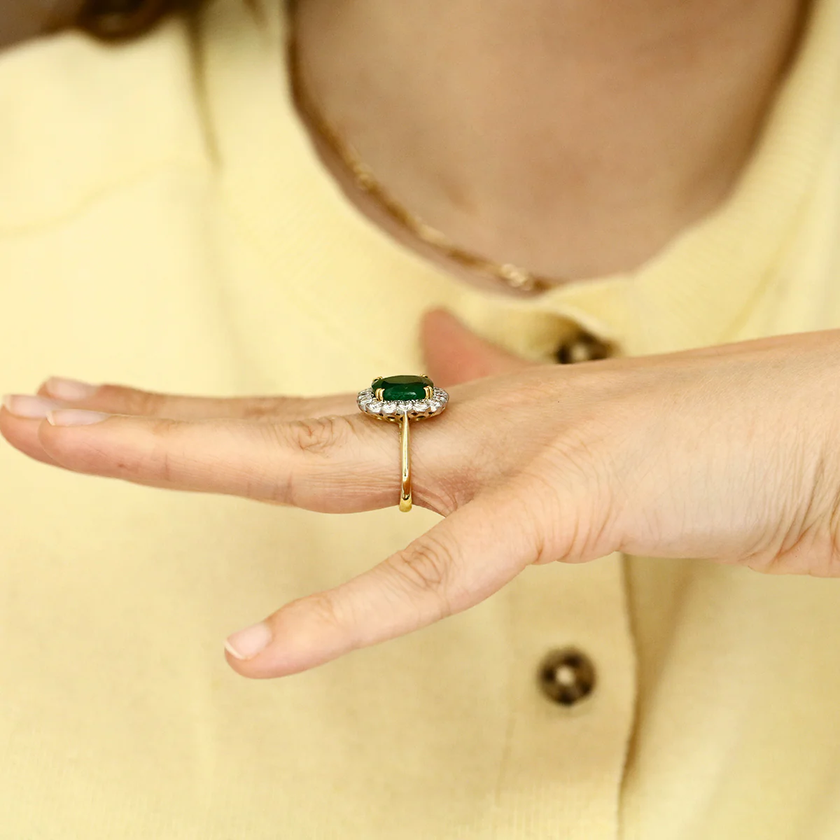 5.29ct Emerald and 1.12ct Diamond Cluster Ring | Pre-Loved | 18K Yellow Gold - Image 7
