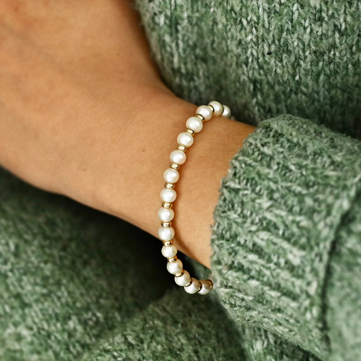 Pearlessence Collection 7.25" 6-6.5mm Cultured River Pearl and Gold Rondelles Bracelet | 9K Yellow Gold - Image 5