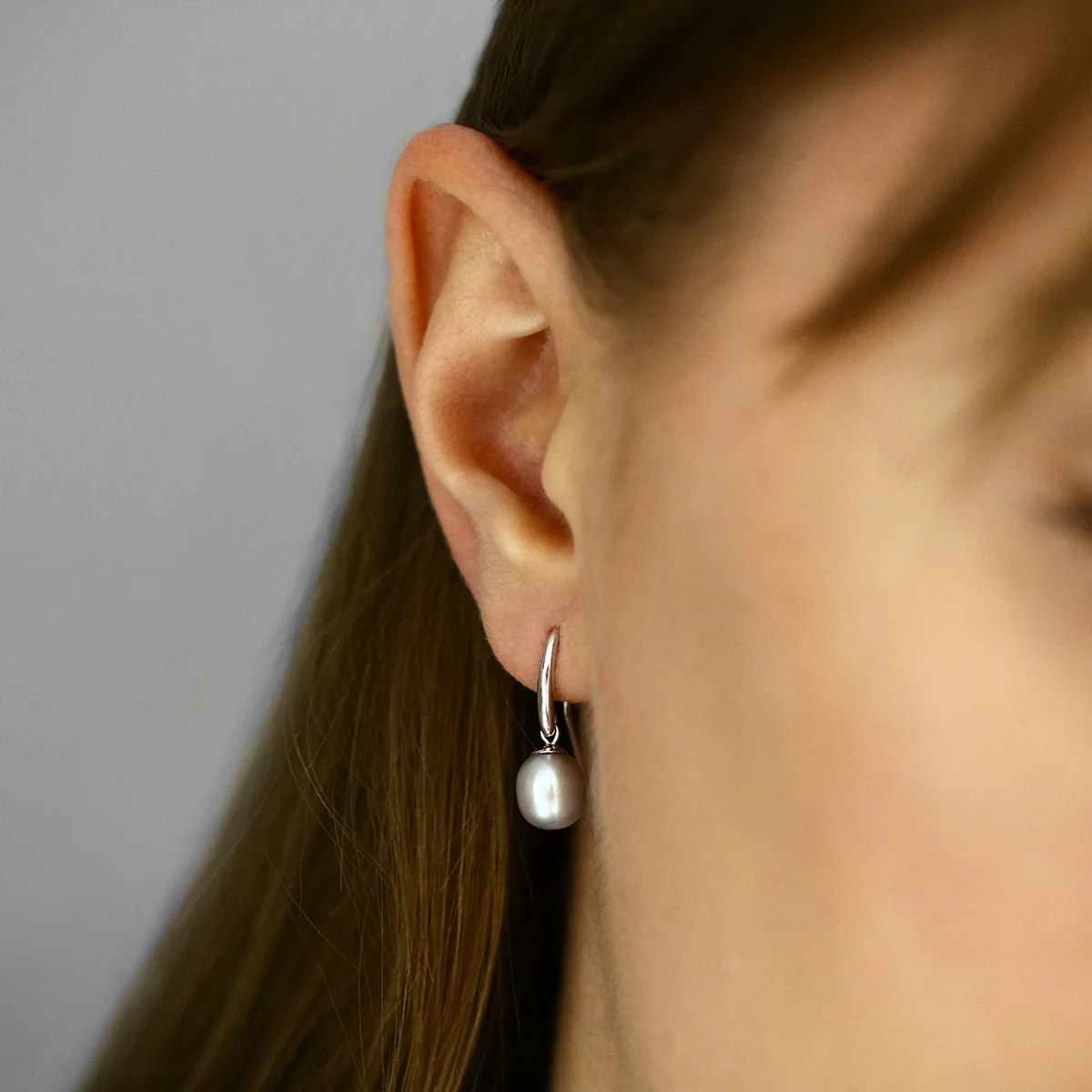 Pearlessence Collection 7-7.5mm Grey Teardrop Cultured River Pearl Drop Earrings | 9K White Gold - Image 6