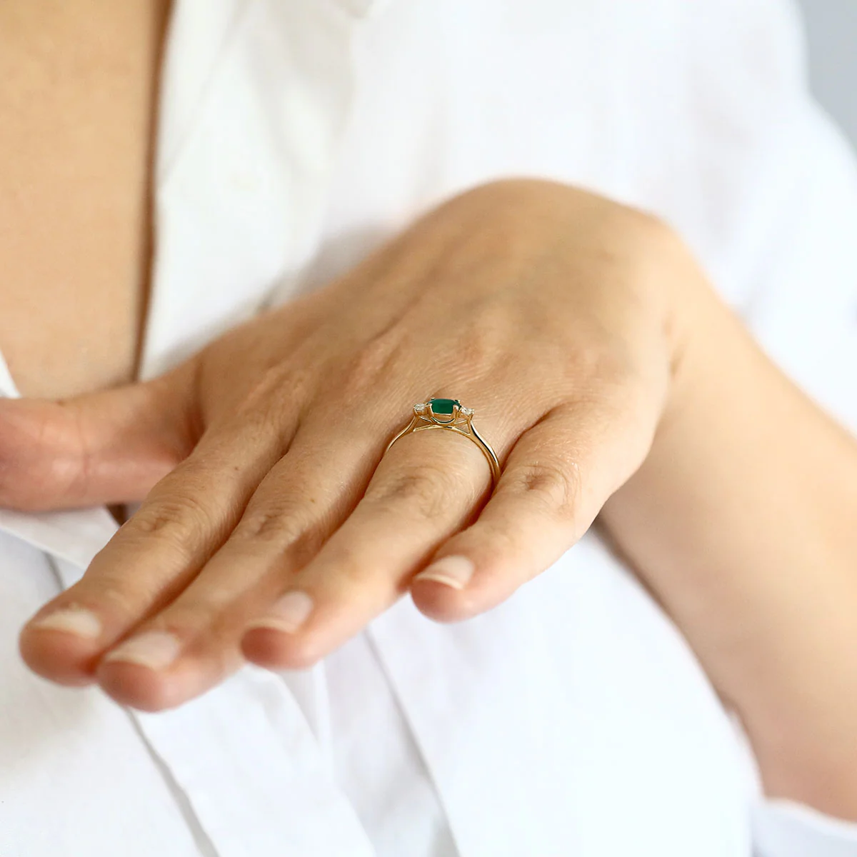 Bijou Collection 0.33ct Oval Emerald and 0.08ct Diamond Three-Stone Ring | 9K Yellow Gold - Image 8
