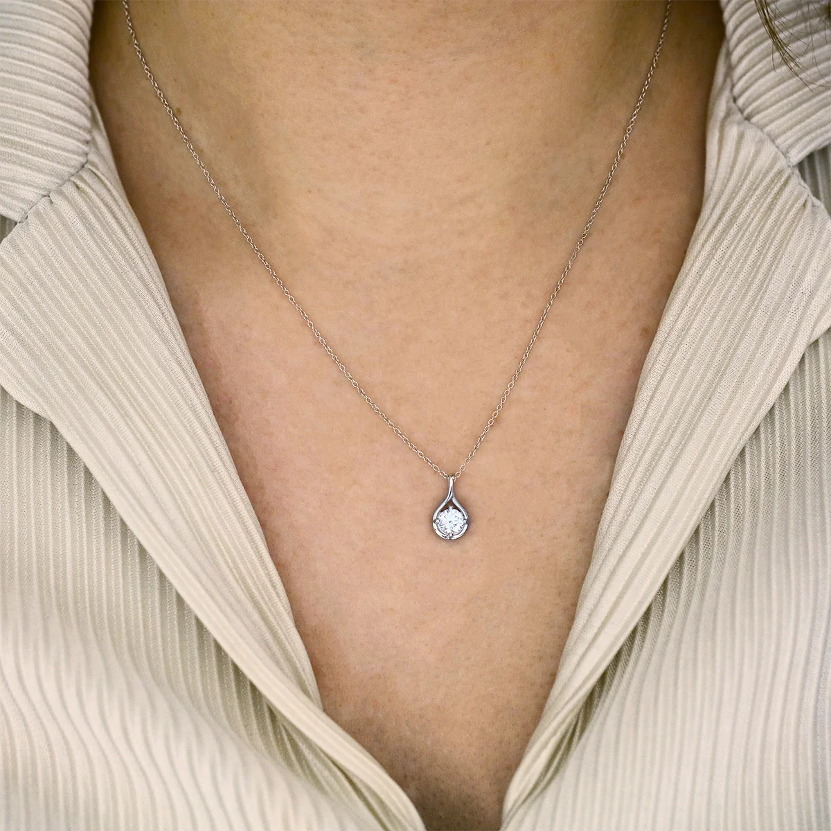 Everyday Diamonds 1.00ct Brilliant Cut Lab Grown Diamond Pendant | 9K White Gold - Image 4