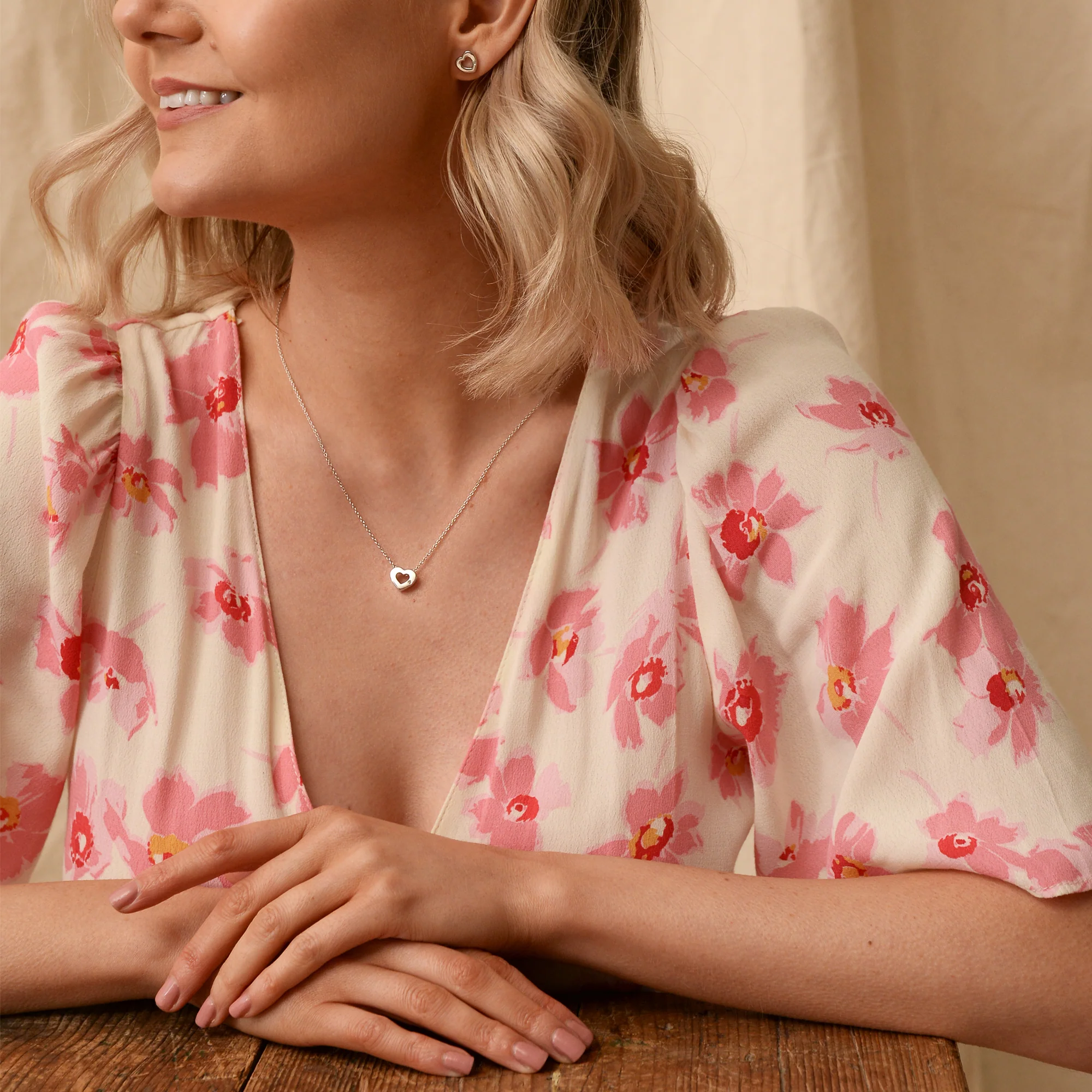 Hot Diamonds Amulets Heart Pendant and Earrings set | Sterling Silver - Image 3