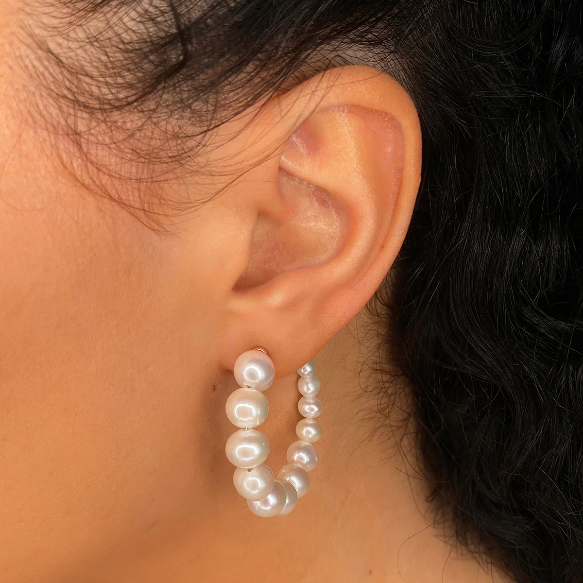 New York Collection Graduated Pearl Hoop Earrings | 14K Yellow Gold - Image 5