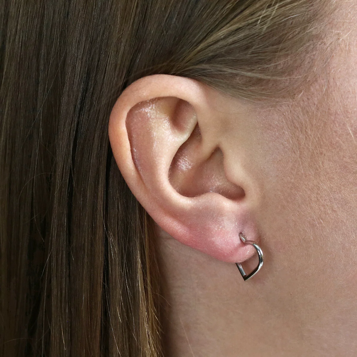 Open Heart hoop Earrings | 9K White Gold - Image 5