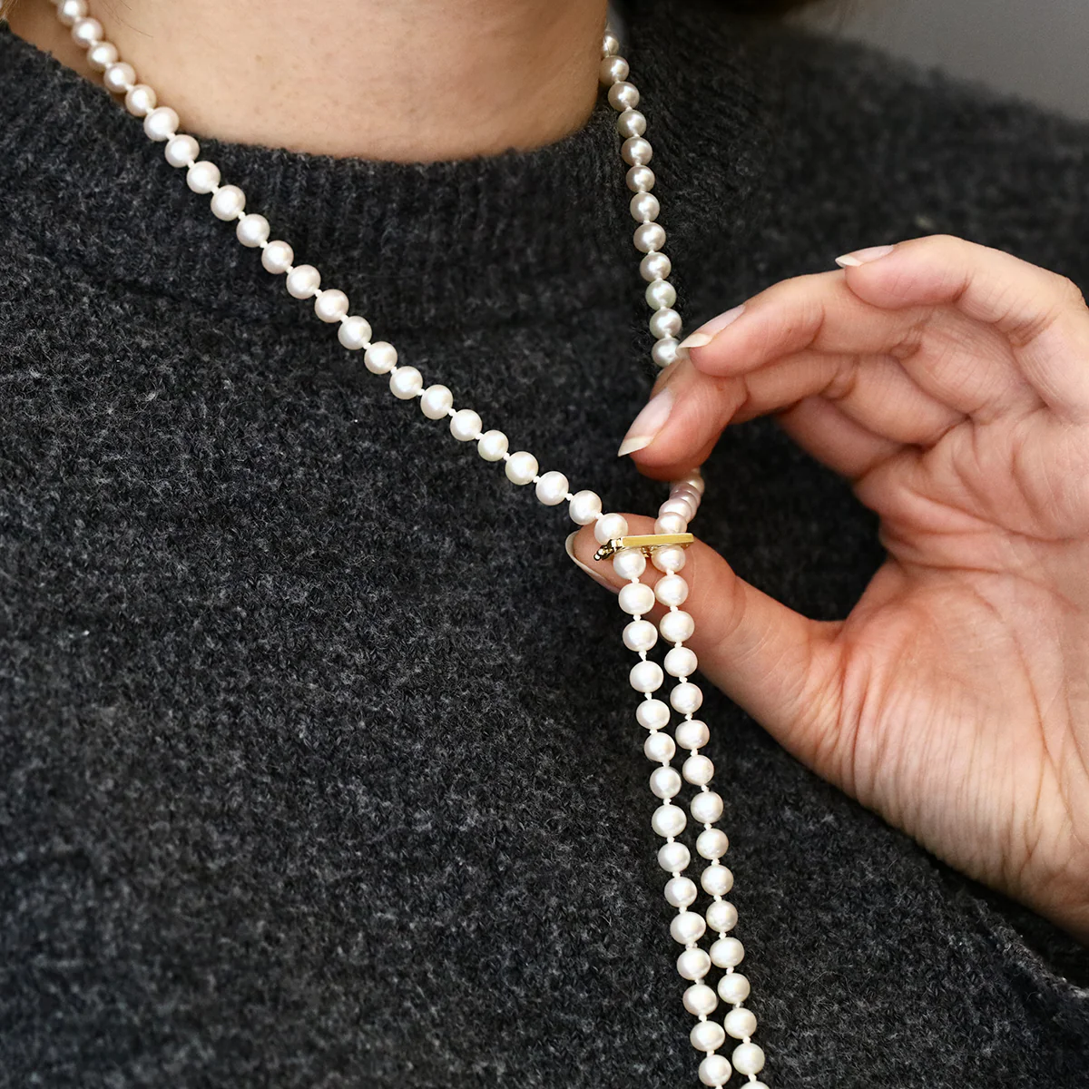 Pearlessence Collection 32" Cultured 6–6.5mm River Pearl Lariat Necklace with Shortener Clasp | 9K Yellow Gold - Image 7
