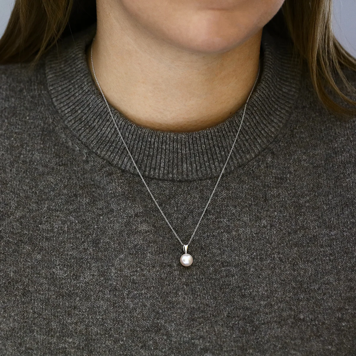 Pearlessence Collection 8-8.5mm White Round Akoya Pearl Necklace | 18K White Gold - Image 4
