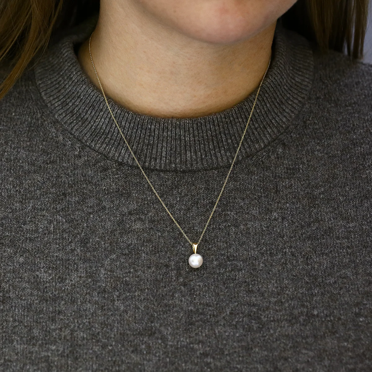 Pearlessence Collection 8-8.5mm White Round Akoya Pearl Necklace | 18K Yellow Gold - Image 4