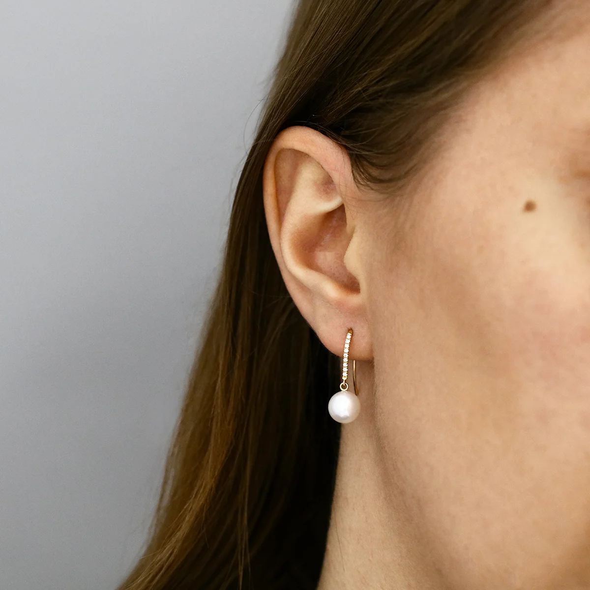 Pearlessence Collection White Cultured River Pearl Drop Earrings With  Diamond Shepherds Crook Fittings | 18K Yellow Gold - Image 3
