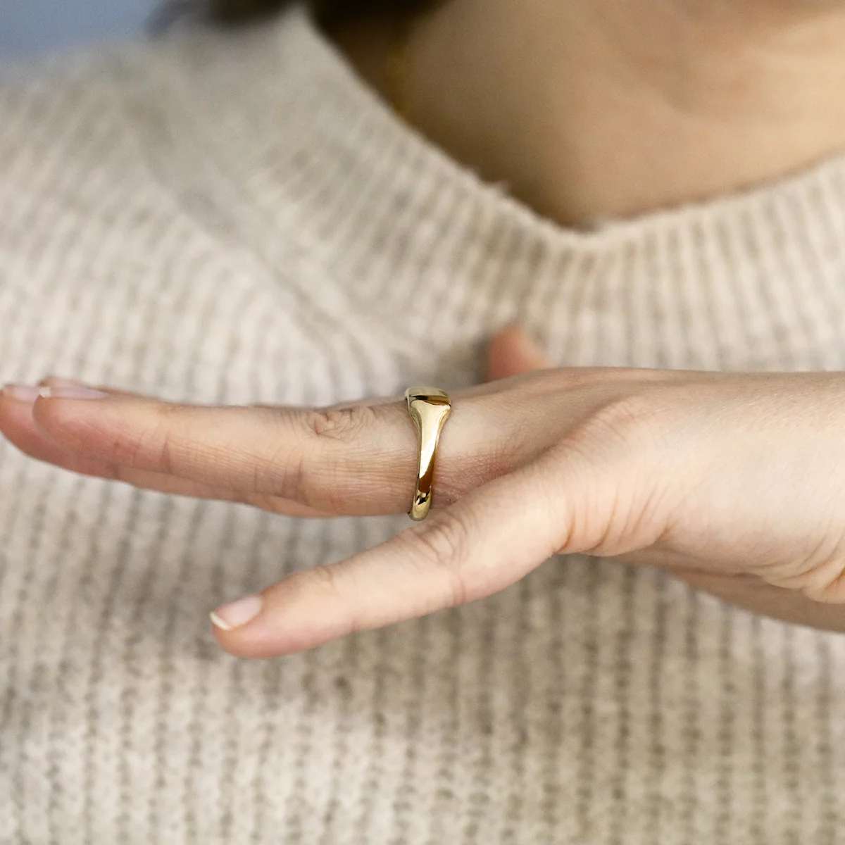Rectangular Signet Ring | Pre-Loved | 18K Yellow Gold - Image 7