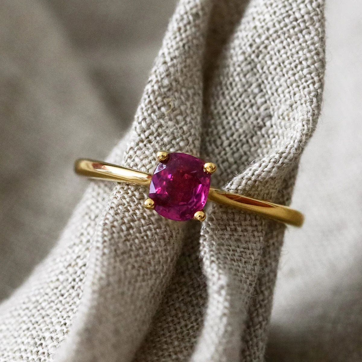 Ruby Solitaire Ring | Pre-Loved | 18K Yellow Gold - Image 6