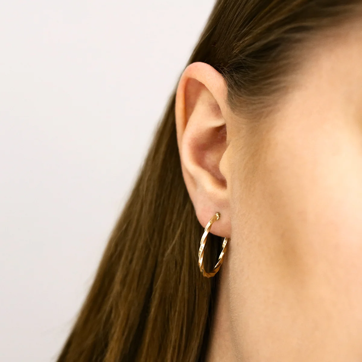 Soleil Collection 20mm Twist Hoops | 9K Yellow Gold - Image 5