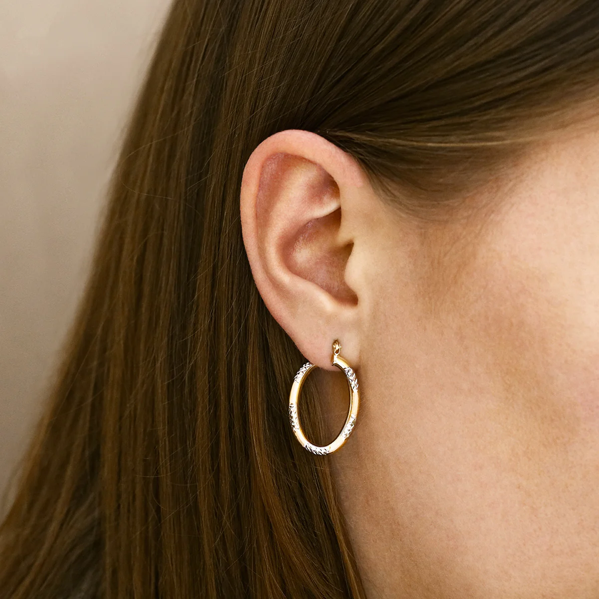 Soleil Collection 25mm Tri-Colour Hoop Earrings | 9K Gold - Image 5