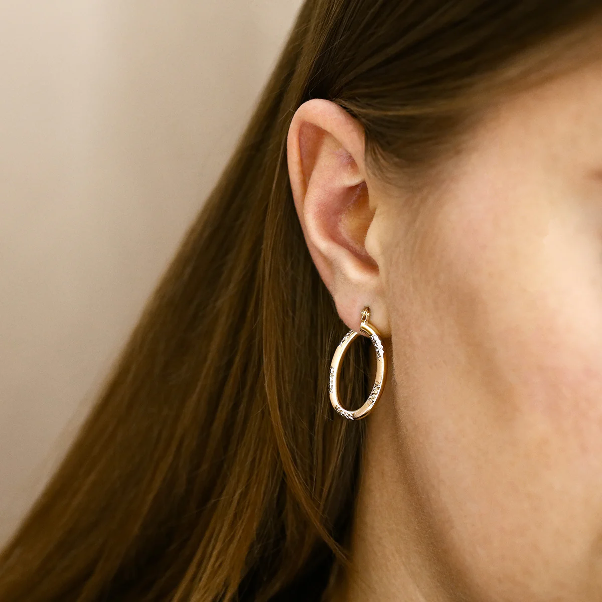 Soleil Collection 25mm Tri-Colour Hoop Earrings | 9K Gold - Image 6