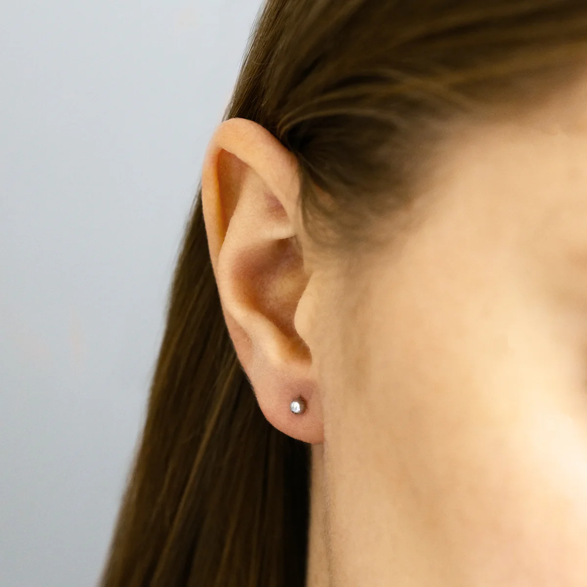 Soleil Collection 3mm Stud Earrings | 9K White Gold - Image 5