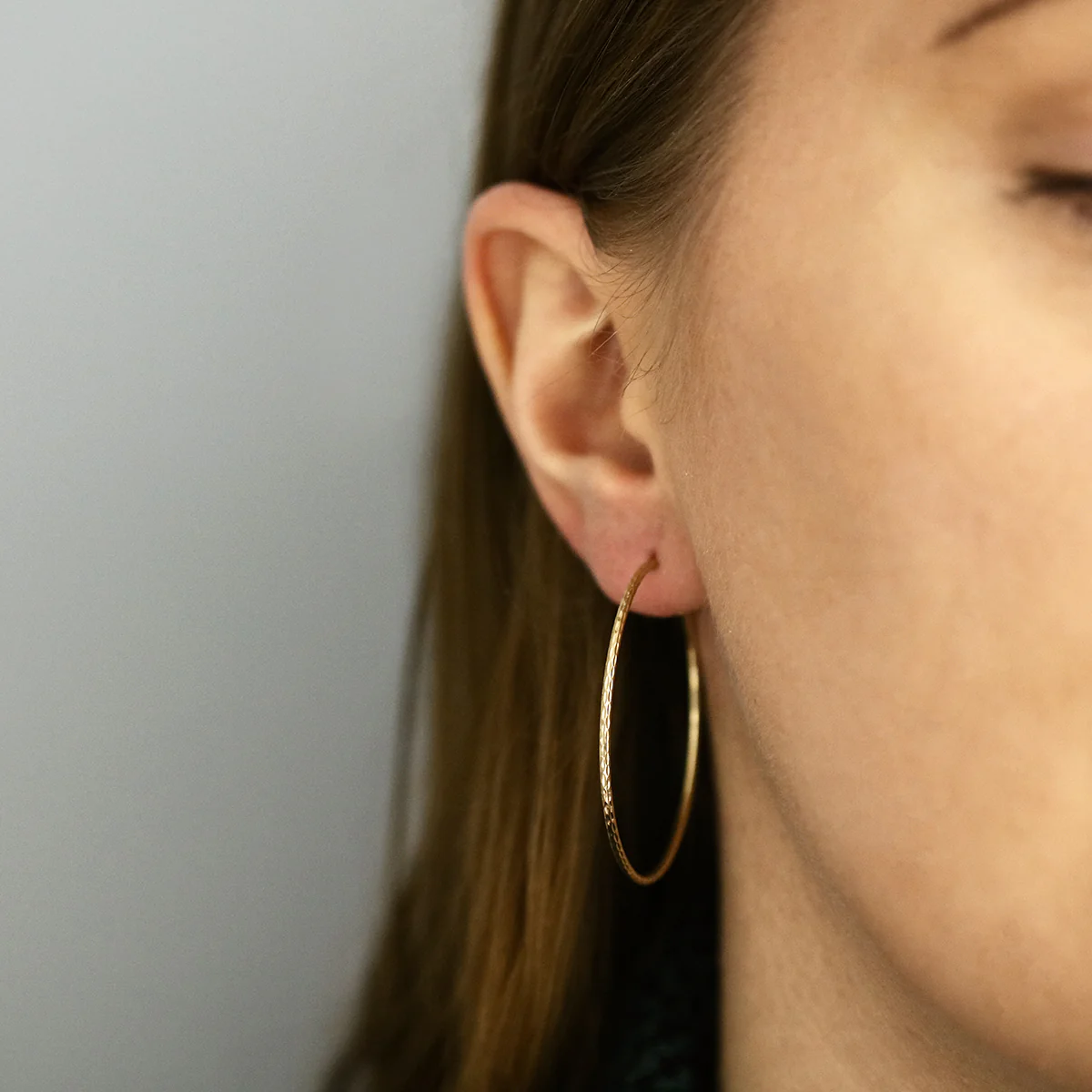 Soleil Collection 40mm Diamond Cut Hoop Earrings | 9K Solid Yellow Gold - Image 5