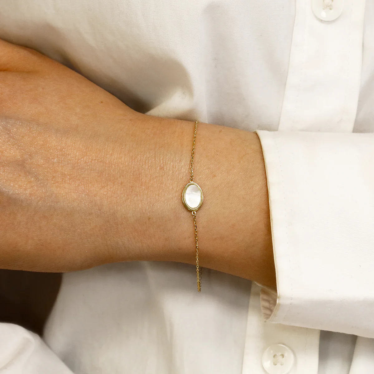 Soleil Collection 7" - 7.5" Mother of Pearl Bracelet  | 9K Solid Yellow Gold - Image 4