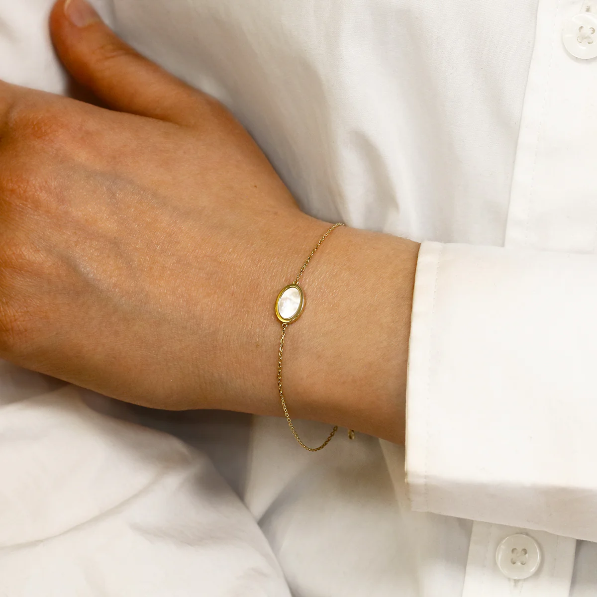 Soleil Collection 7" - 7.5" Mother of Pearl Bracelet  | 9K Solid Yellow Gold - Image 5