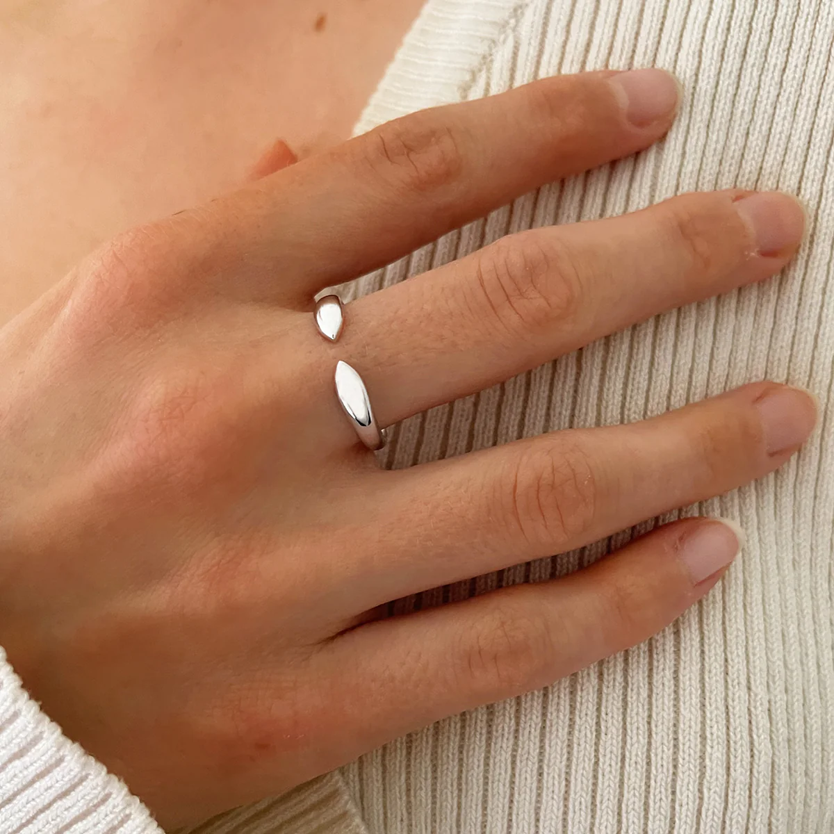 Soleil Collection Gold Claw Stacking Ring | 9K Solid White Gold - Image 5