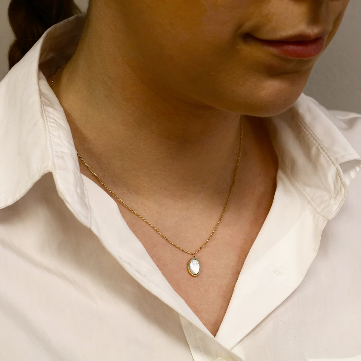 Soleil Collection Oval Mother Of Pearl Adjustable Necklace 16" - 18" | 9K Solid Yellow Gold - Image 4
