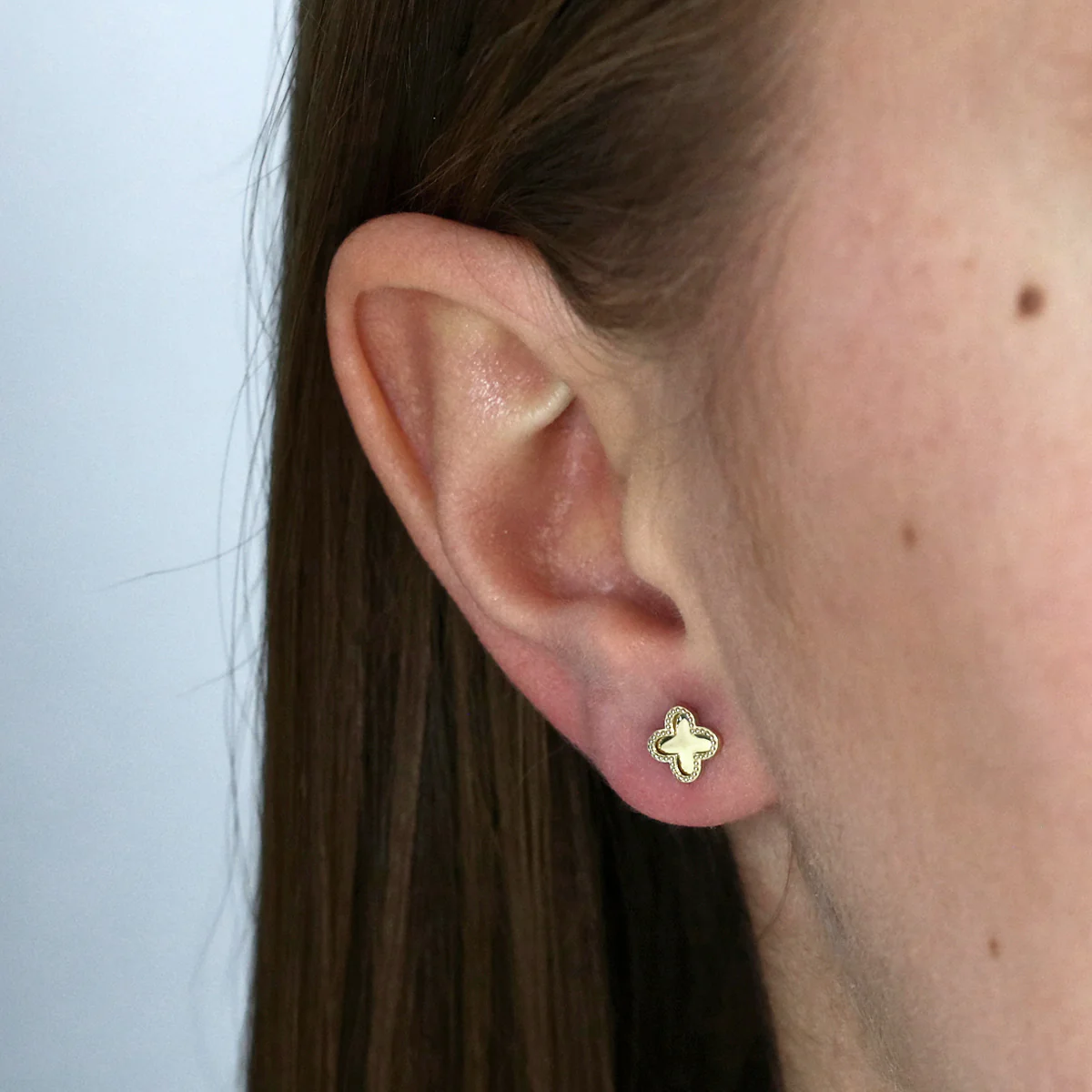 Soleil Collection Polished Quatrefoil Stud Earrings | 9K Solid Yellow Gold - Image 5