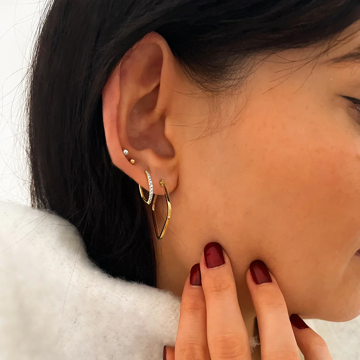 Soleil Collection Square Hoop Earrings | 9K Solid Yellow Gold - Image 4