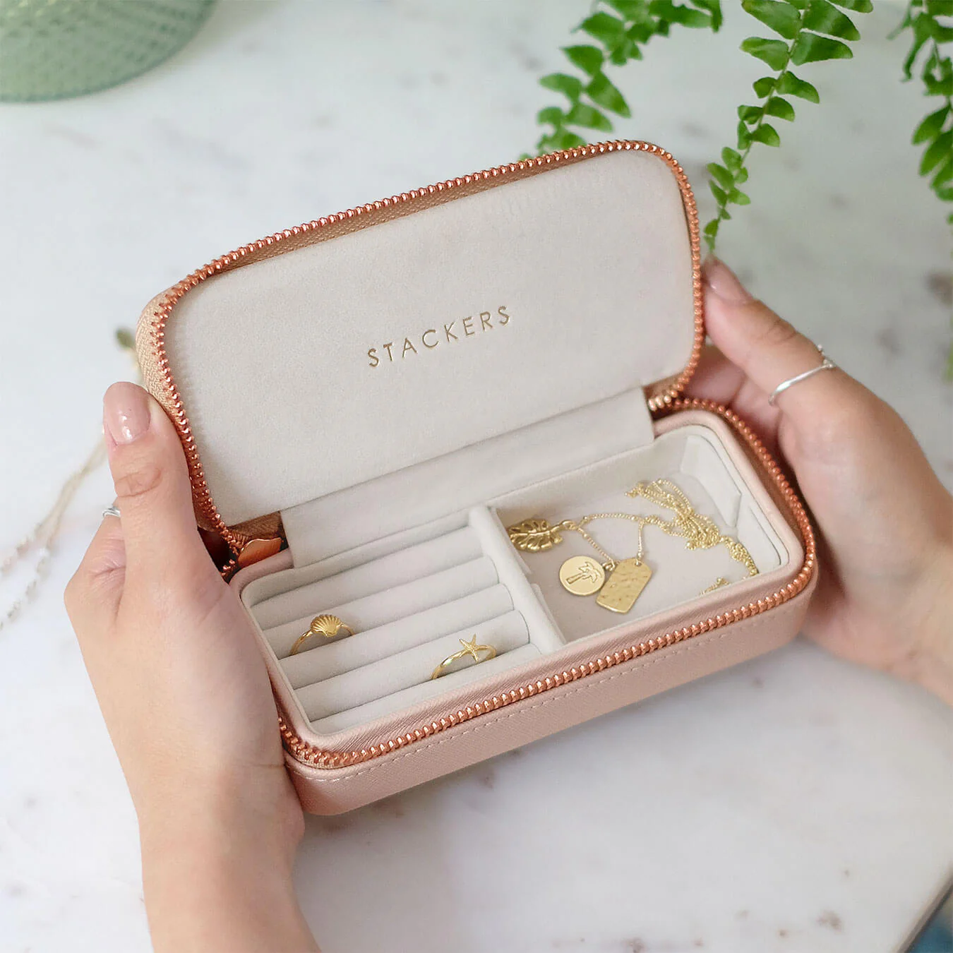 Stackers Blush Medium Zipped Jewellery Box - Image 3