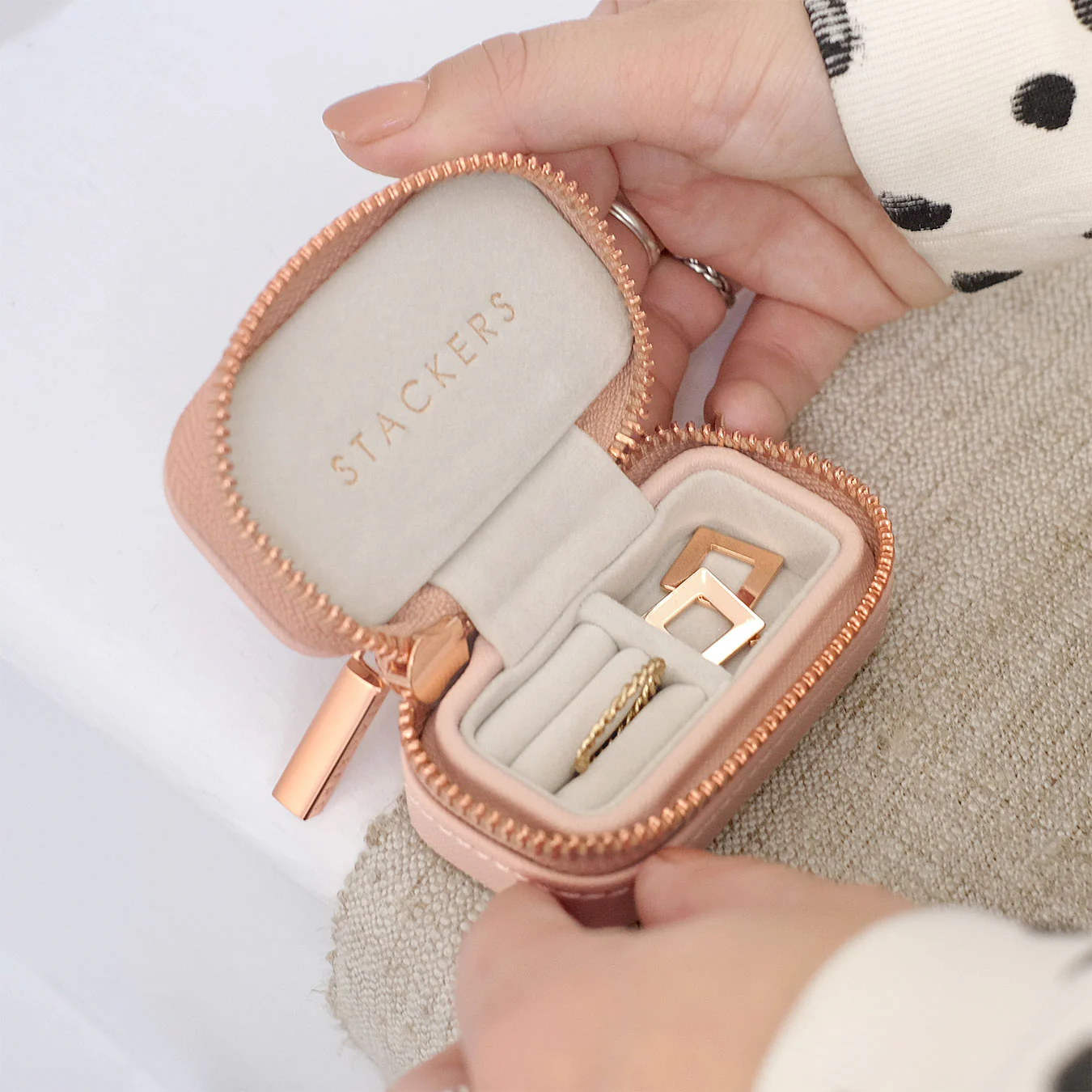 Stackers Blush Pink Petite Zipped Jewellery Box - Image 3